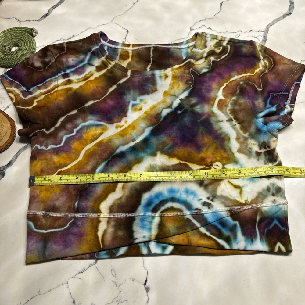 Hand dyed Tie-Dye Short Sleeve Crop Top - Picture 4 of 5